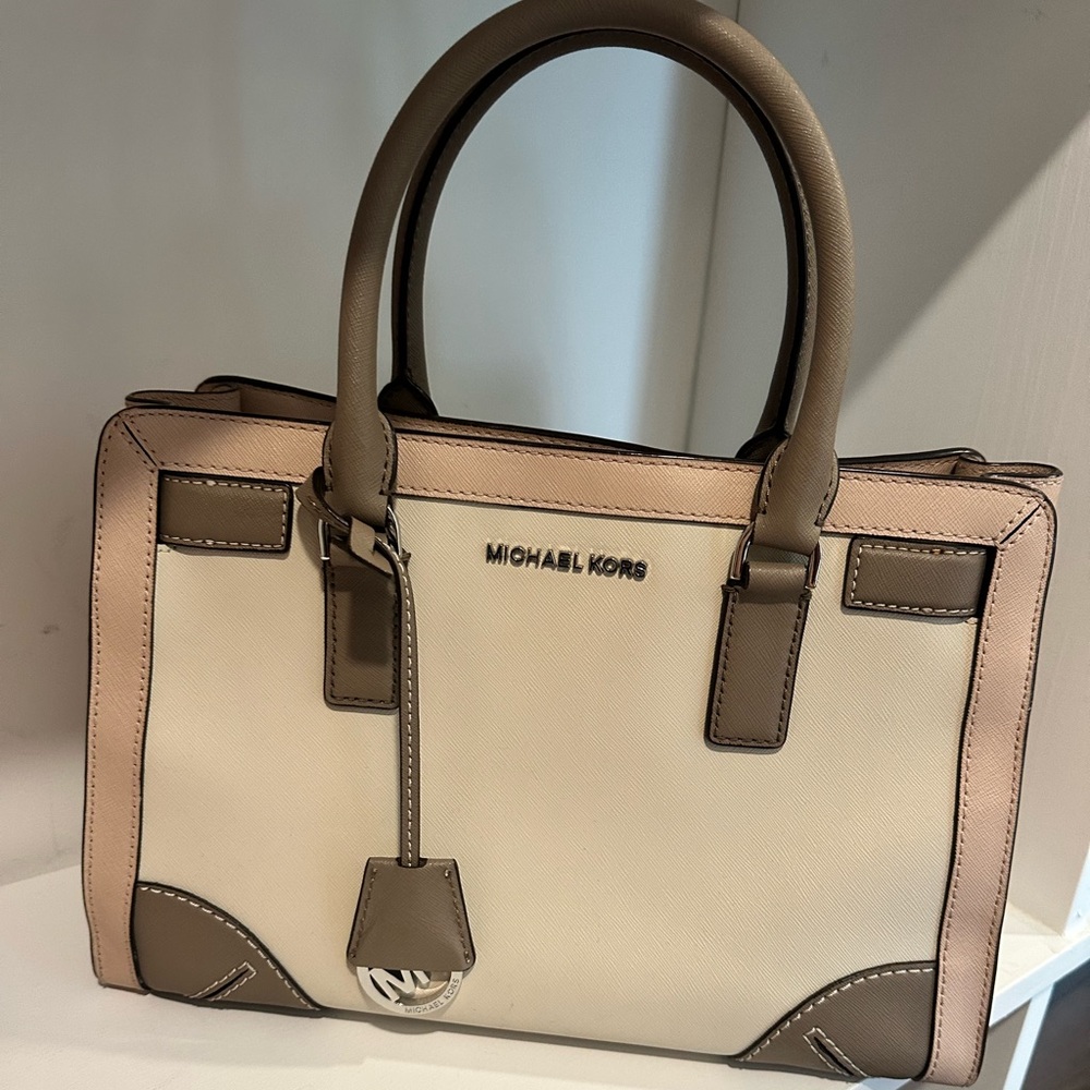 MK bag. Leather.